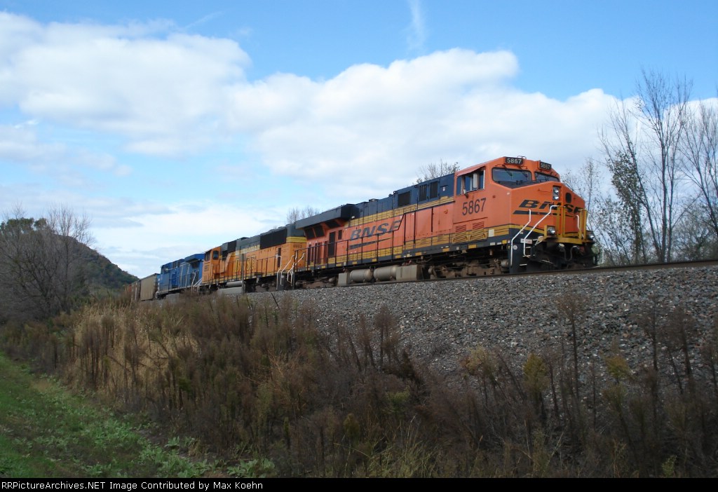 BNSF 5867